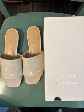 LC Lauren Conrad Beige Daisy Embroidered Slide Mules